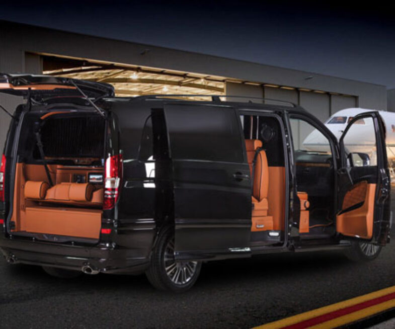 Mercedes Benz Klassen Luxury Limousine Van