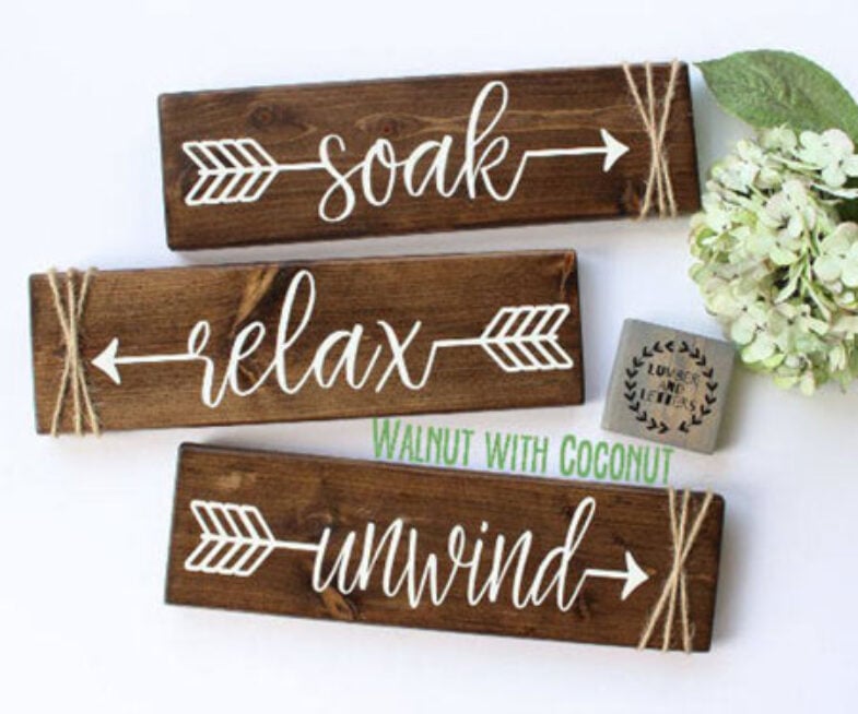 Rustic Bathroom Wall Decor