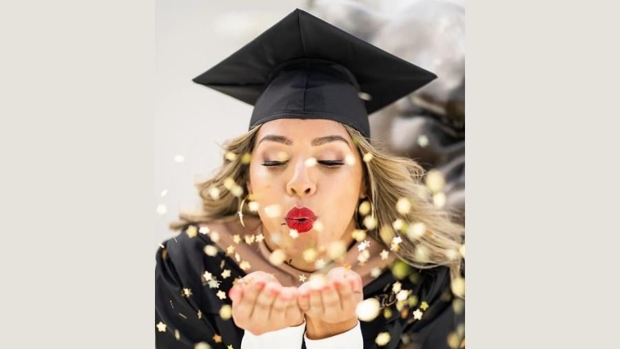 Graduation Photo Ideas