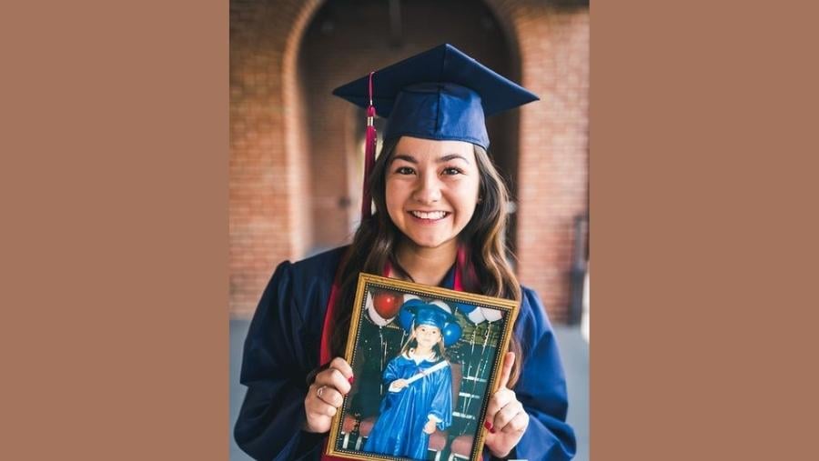 Graduation Photo Ideas