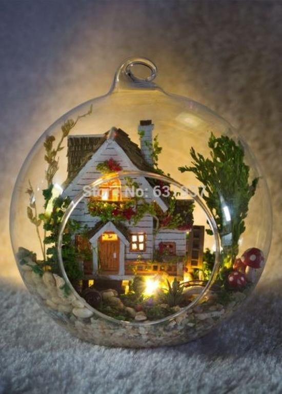 25 Easy and Creative Fish Bowl Christmas Decoration Ideas