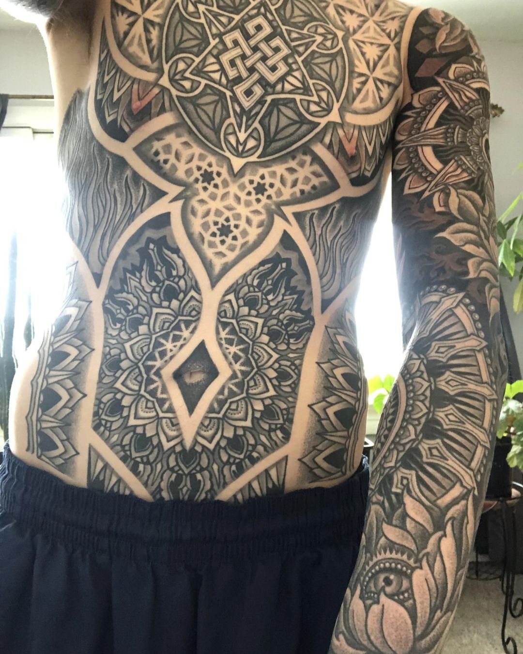 Geometric Tattoos That Redefine Body Art

