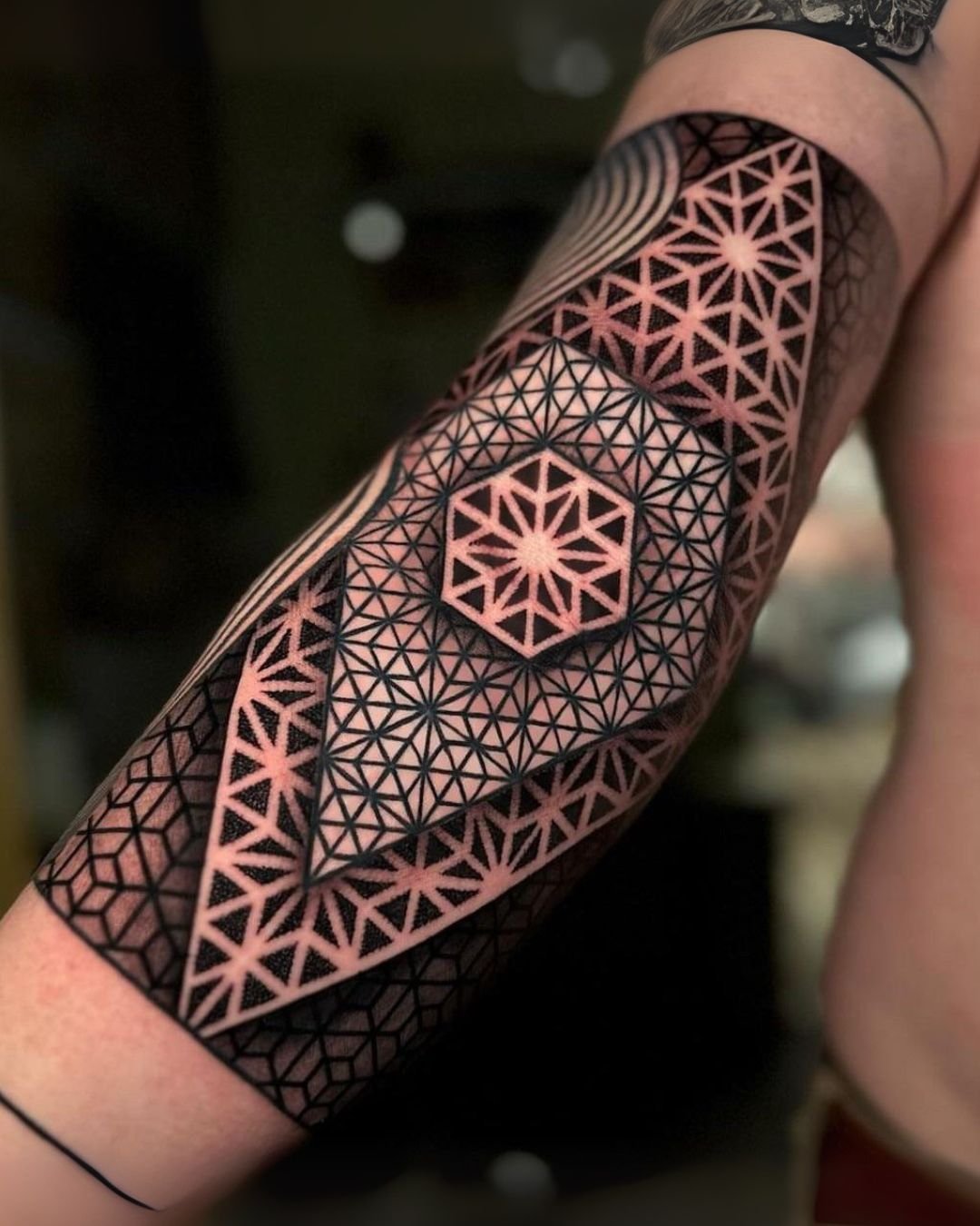 Geometric Tattoos That Redefine Body Art
