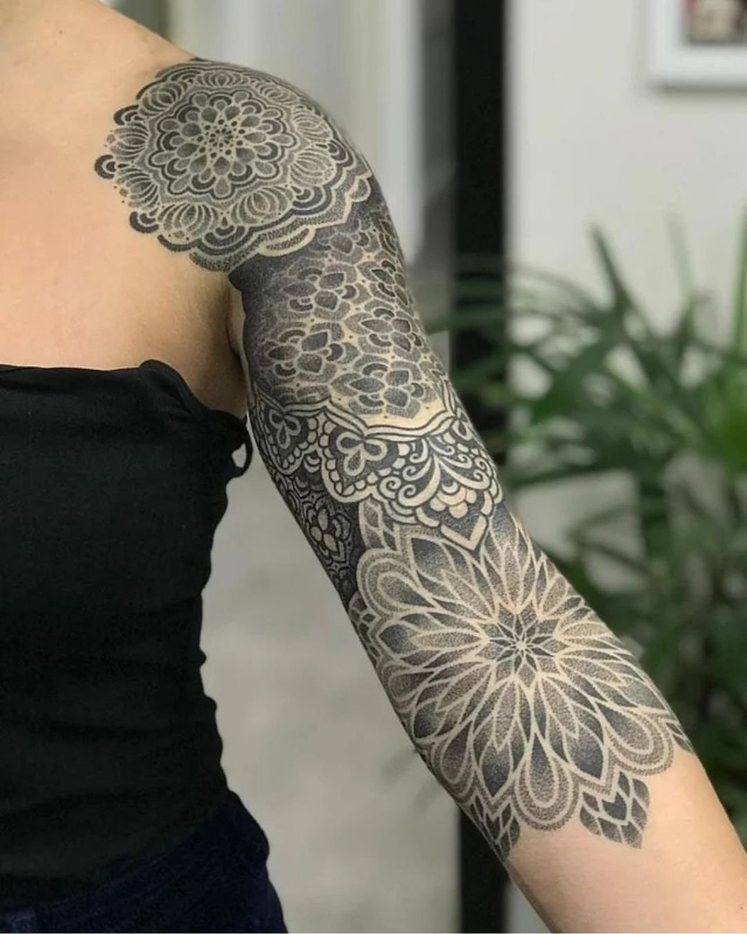 Geometric Tattoos That Redefine Body Art
