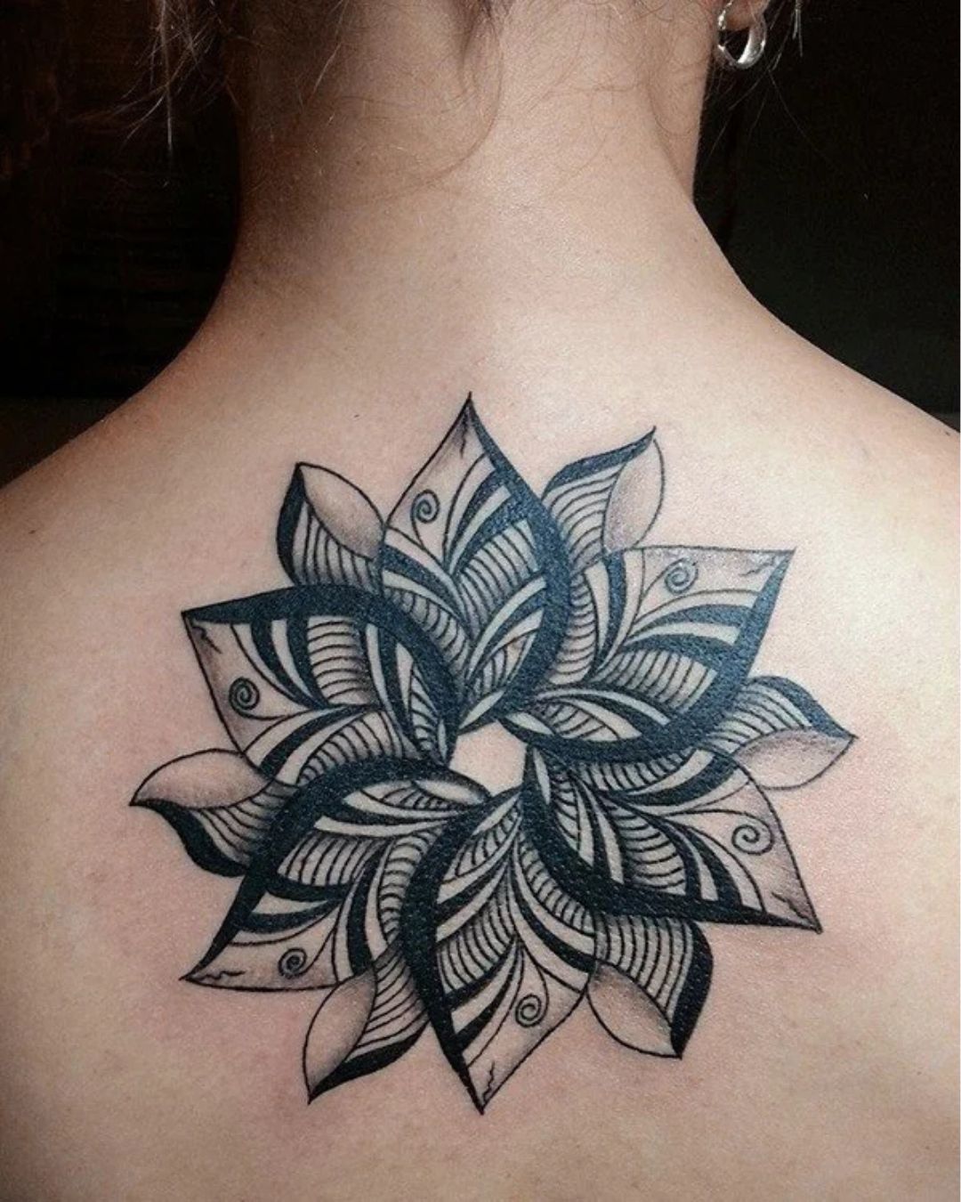 Geometric Tattoos That Redefine Body Art
