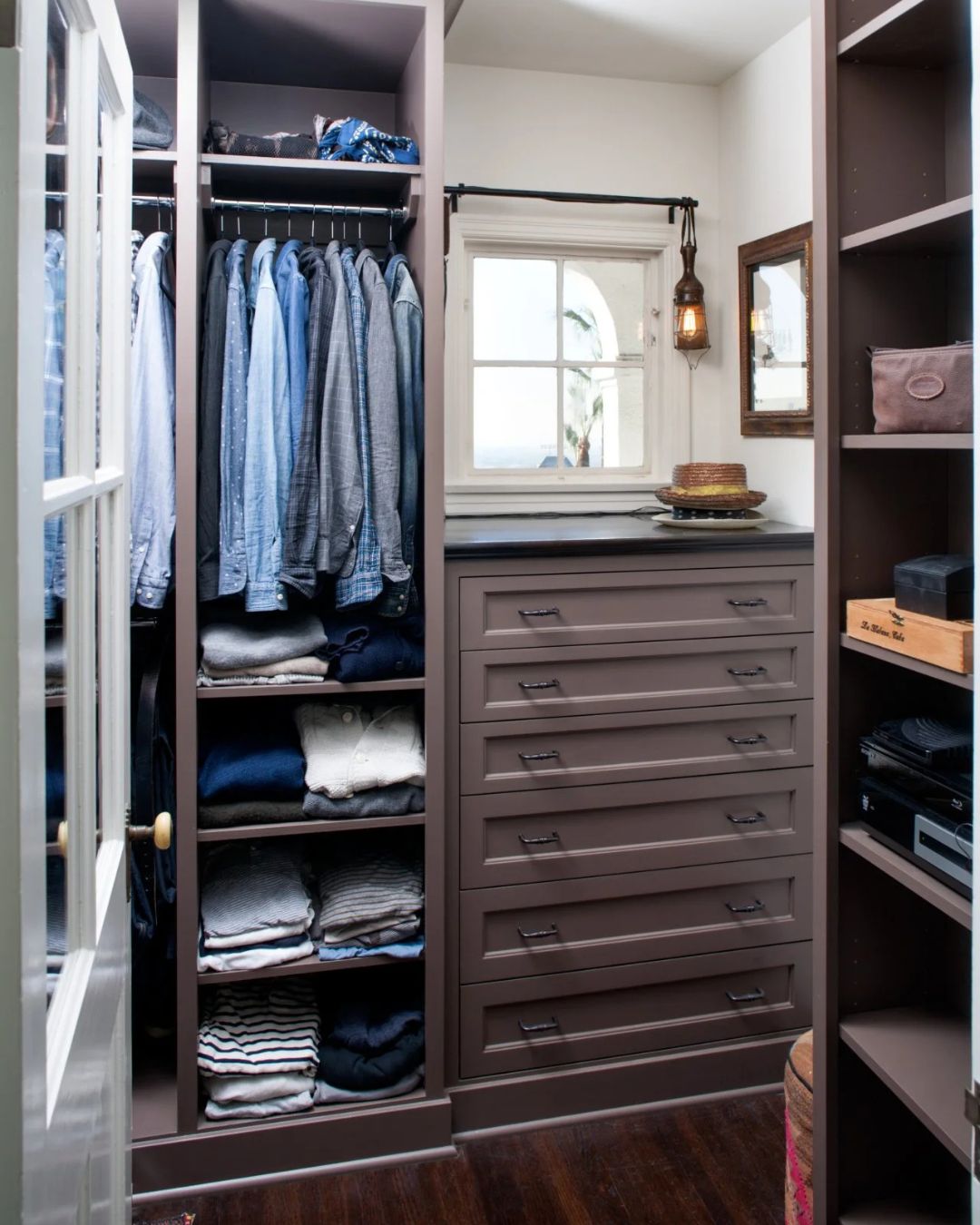 Dream Walk-In Closet Ideas That will Make You Redesign Yours Today