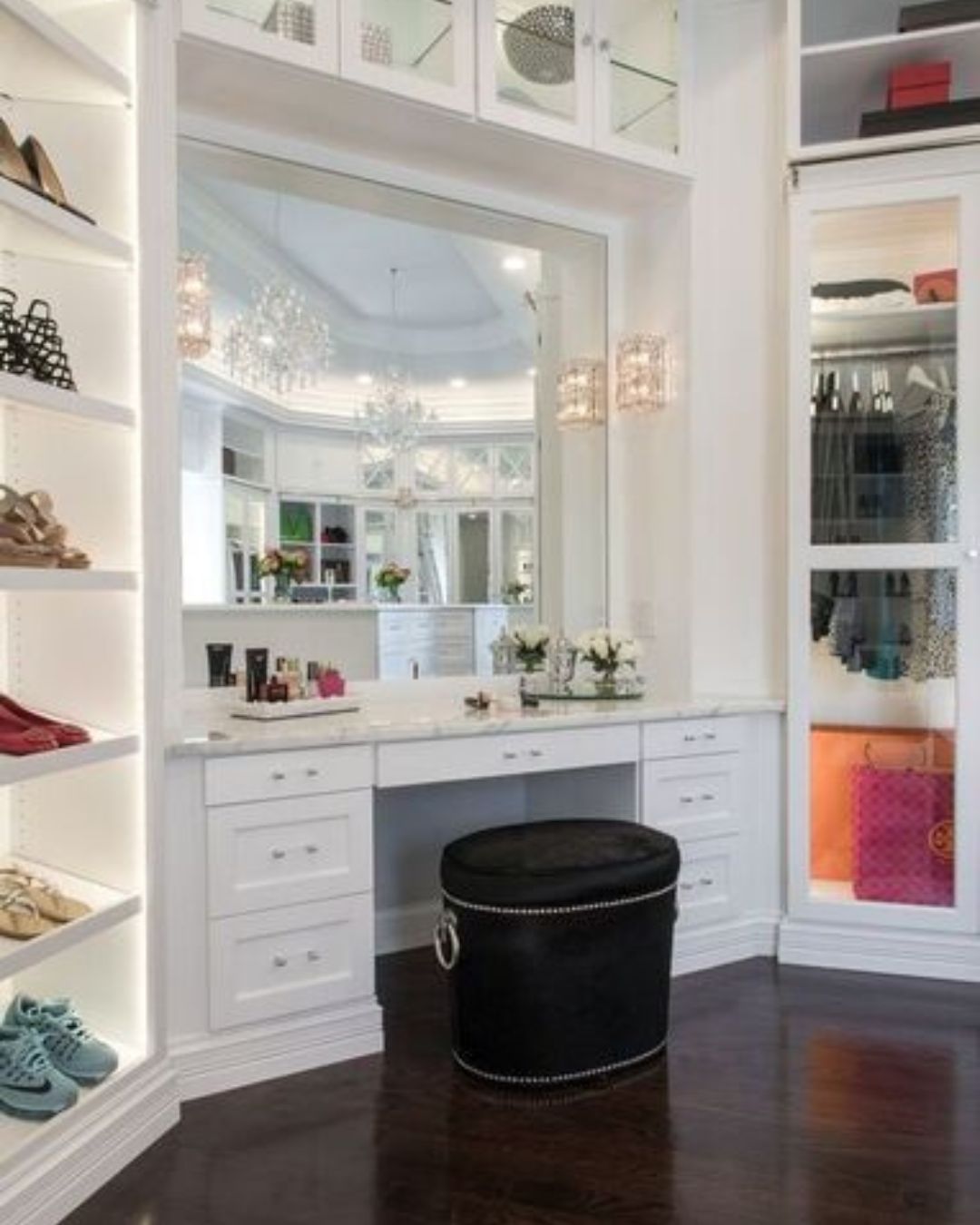 Dream Walk-In Closet Ideas That will Make You Redesign Yours Today