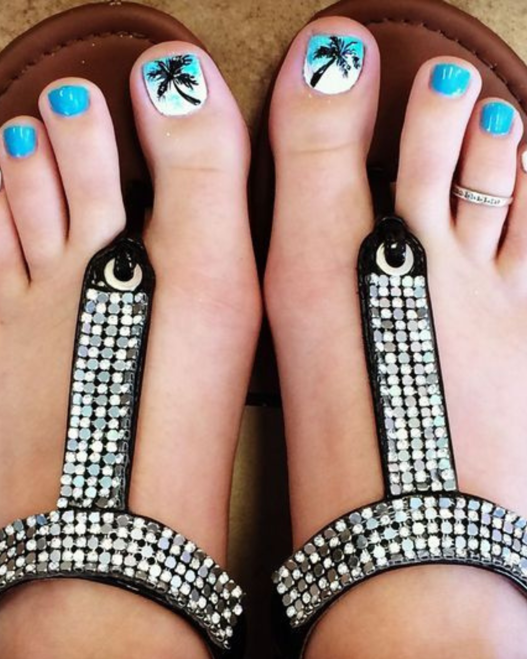 These Beachy Toe Nail Designs Are Too Cute to Miss