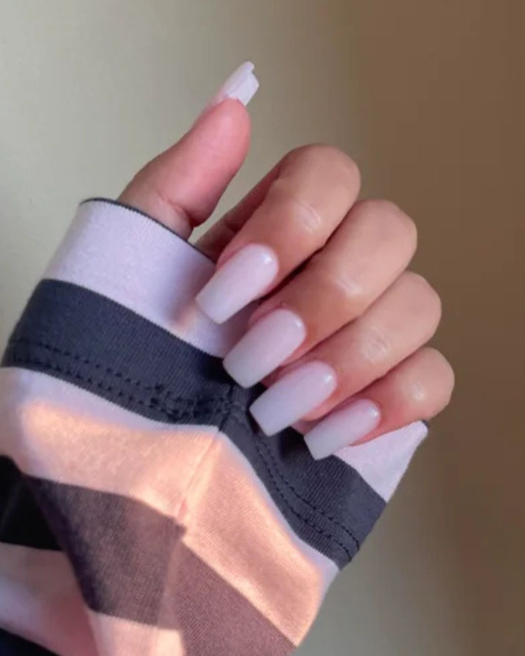 Why Milky White Nails with Design Are a Timeless Classic
