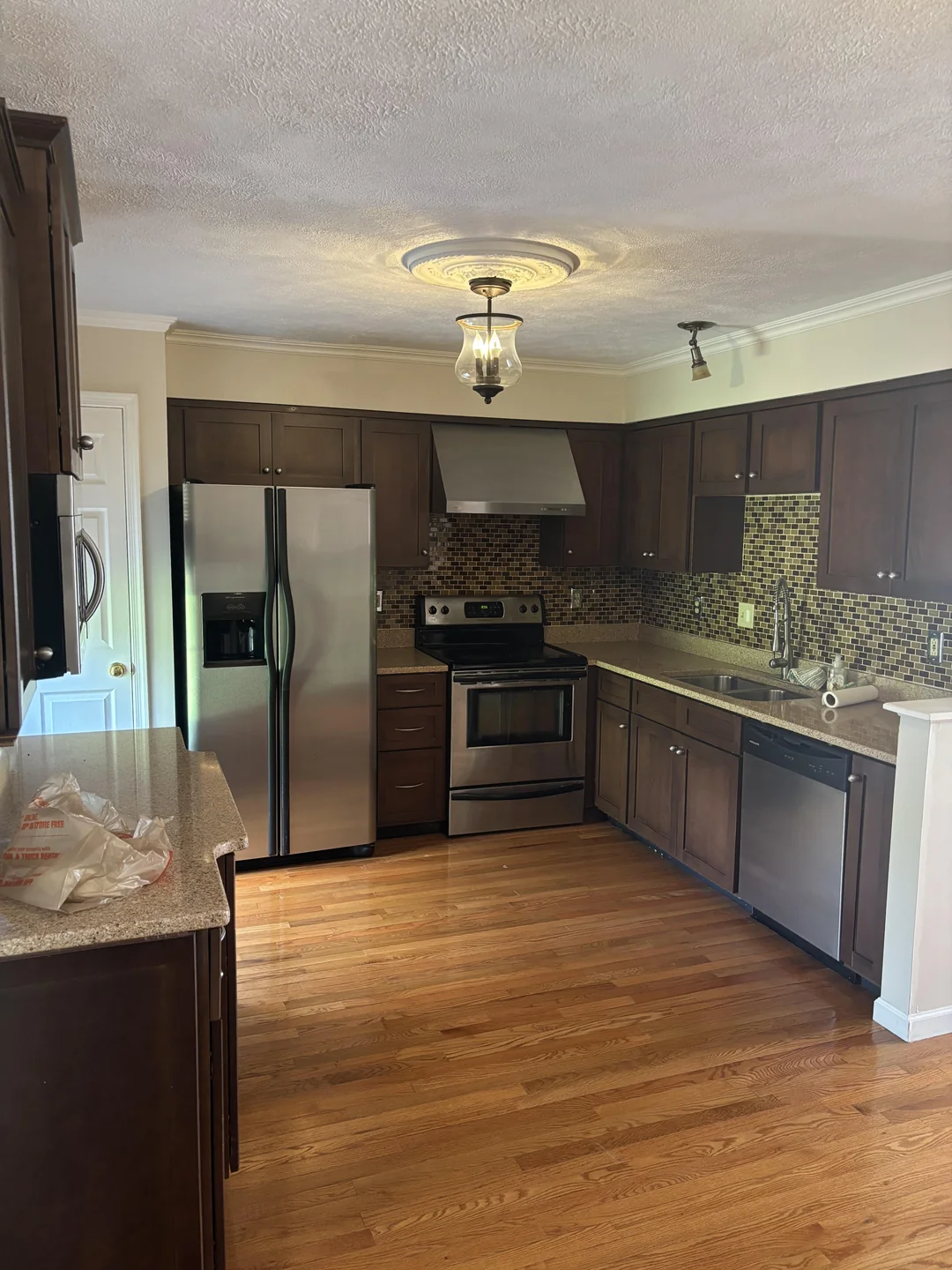 Cozy and Functional Kitchen Vibes