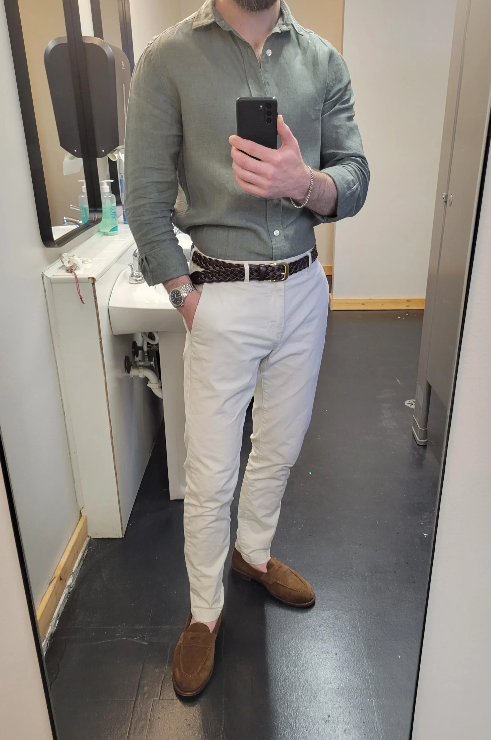 Smart Casual with a Relaxed Edge