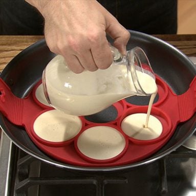 Flippin’ Fantastic Nonstick Pancake maker